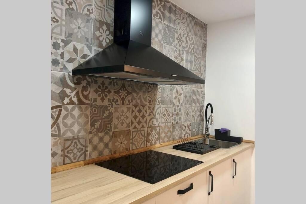 M5 Cool Terrace. Metro 1 Min. Center 15' By Metro Apartment Esplugues de Llobregat Bagian luar foto