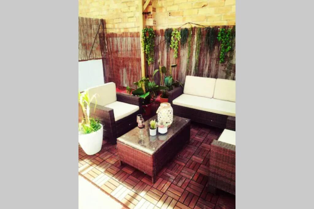 M5 Cool Terrace. Metro 1 Min. Center 15' By Metro Apartment Esplugues de Llobregat Bagian luar foto